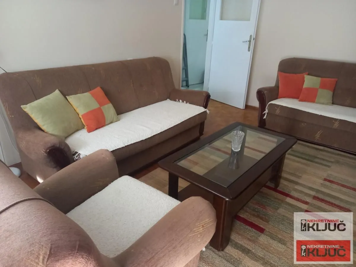 Izdavanje, dvosoban stan, 53m², Banatić, Novi Sad Sve Podlokacije