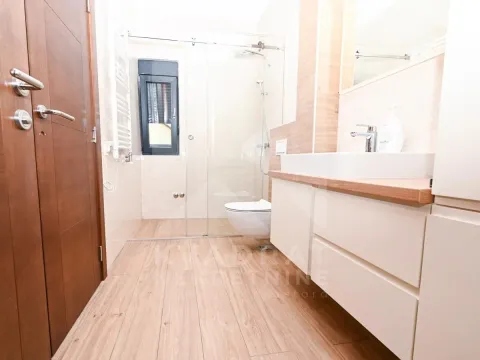 Rent, house, 170m², Dalmatinska ulica, Podgorica - image 17