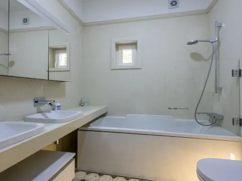 Rent, house, 587m², Dobrota, Kotor - image 20