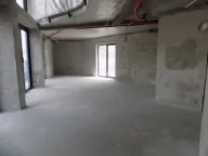 Izdavanje, poslovni prostor, 215m², Paraćin, Srbija - image 1