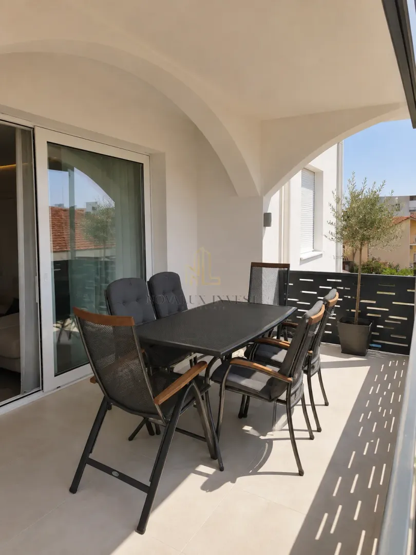 Rent, two bedroom apartment, 85m², Kalimanj, Tivat