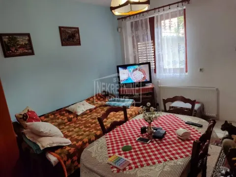 Prodaja, kuća, 180m², Centar, Subotica - image 8