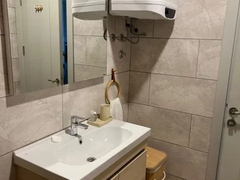 Izdavanje, jednosoban stan, 41m², Centar, Bar - image 6