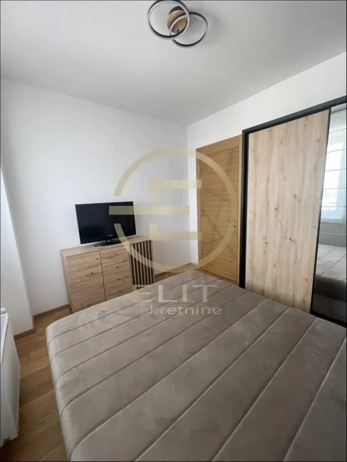 Izdavanje, stan, 40m², Novi Sad Sve Podlokacije, Novi Sad