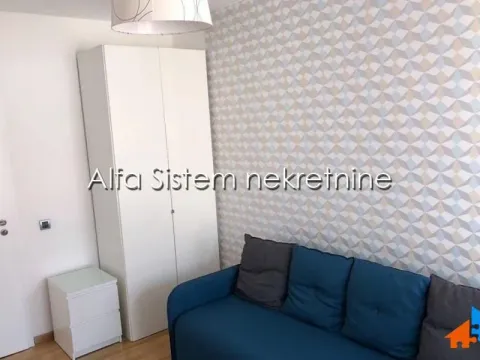 Izdavanje, trosoban stan, 88m², Vračar Sve Podlokacije, Beograd - image 9