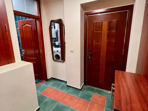 Izdavanje, trosoban stan, 89m², Centar, Podgorica - image 9