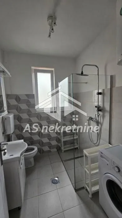 Izdavanje, dvosoban stan, 47m², Đeram Pijaca, Beograd