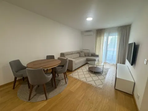 Izdavanje, dvosoban stan, 45m², Đeram Pijaca, Beograd - image 2