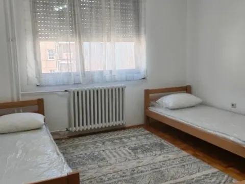 Izdavanje, trosoban stan, 72m², Centar, Kragujevac - image 4