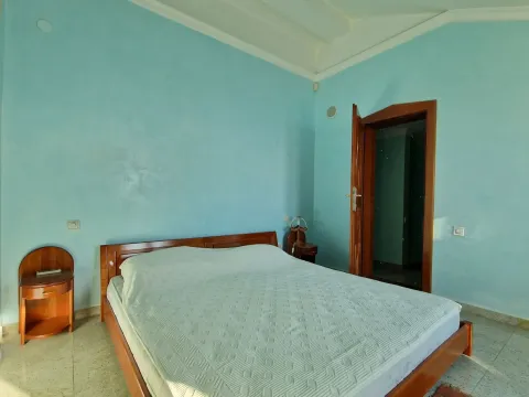 Izdavanje, trosoban stan, 100m², Budva, Crna Gora - image 18