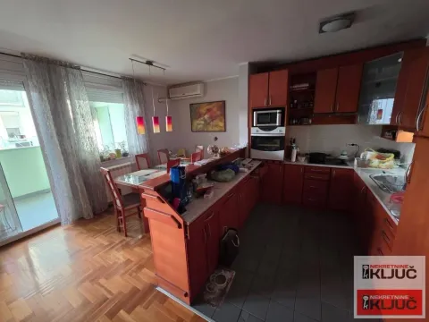 Prodaja, četvorosoban stan, 107m², Nova Detelinara, Novi Sad Sve Podlokacije - image 2