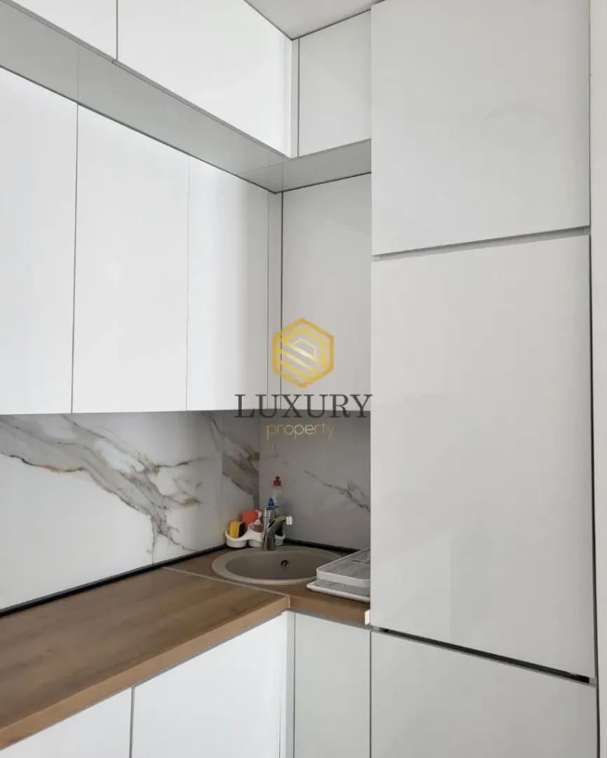 Izdavanje, jednosoban stan, 44m², Central Point, Podgorica