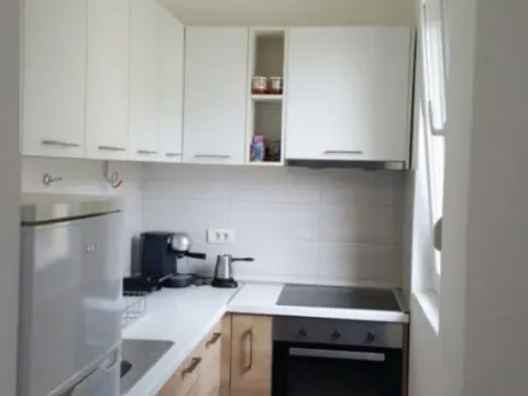 Izdavanje, dvosoban stan, 75m², Dumidran, Tivat - image 11