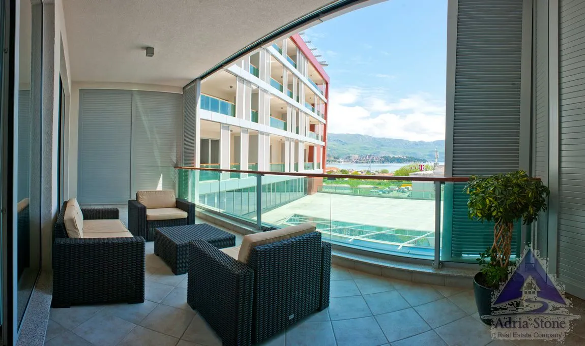 Sale, two bedroom apartment, 95m², Centar, Budva