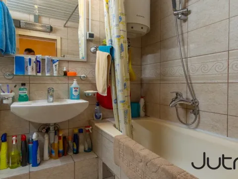 Izdavanje, dvosoban stan, 85m², Preko Morače, Podgorica - image 12
