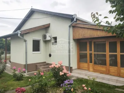 Prodaja, kuća, 81m², Mali Radanovac, Subotica - image 1