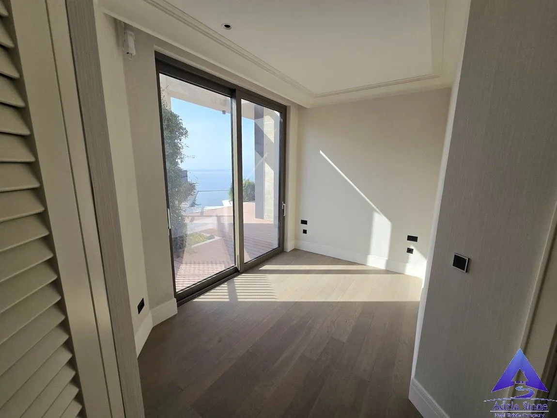 Sale, house, 473m², Kamenovo, Budva
