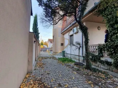 Izdavanje, poslovni prostor, 450m², Bulevar Evrope, Novi Sad Sve Podlokacije - image 16