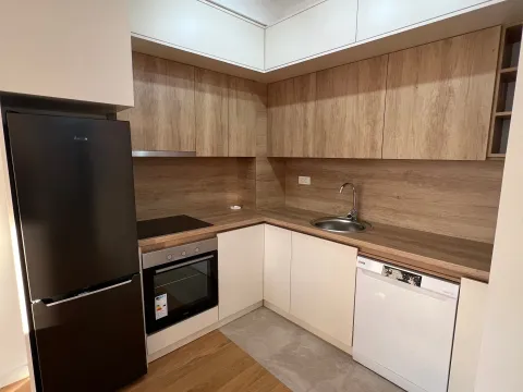 Prodaja, jednosoban stan, 70m², Centar, Bar - image 6