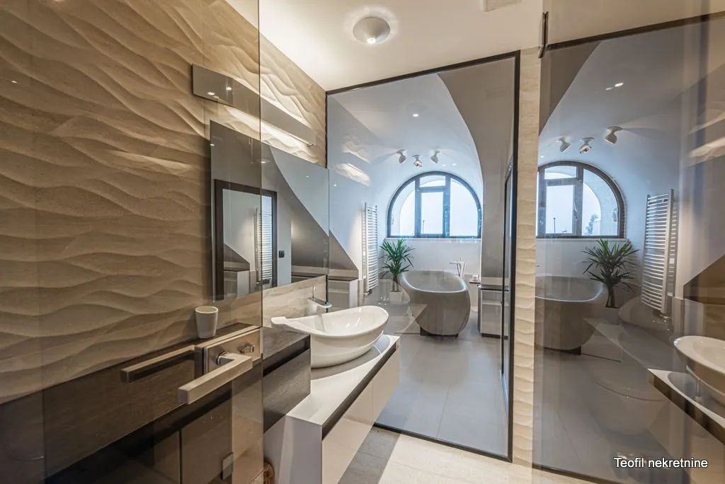 Sale, house, 305m², Čukarica, Beograd