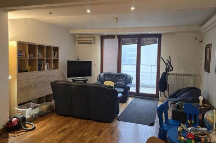 Prodaja, trosoban stan, 135m², Slavija, Vračar Sve Podlokacije