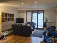 Prodaja, trosoban stan, 135m², Slavija, Vračar Sve Podlokacije - image 1