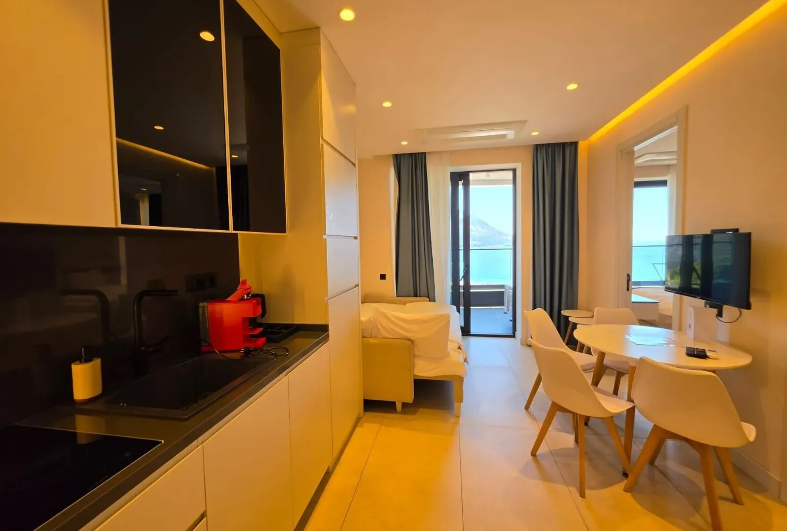 Sale, one bedroom apartment, 44m², Bečići, Budva