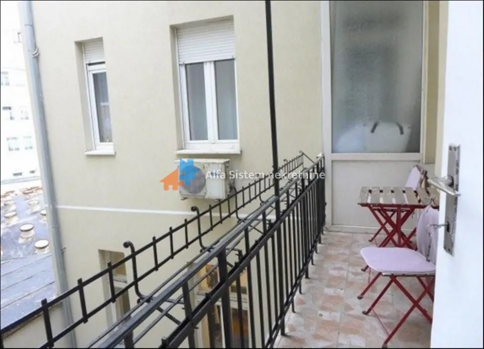 Rent, four bedroom apartment, 120m², Stari Grad, Beograd