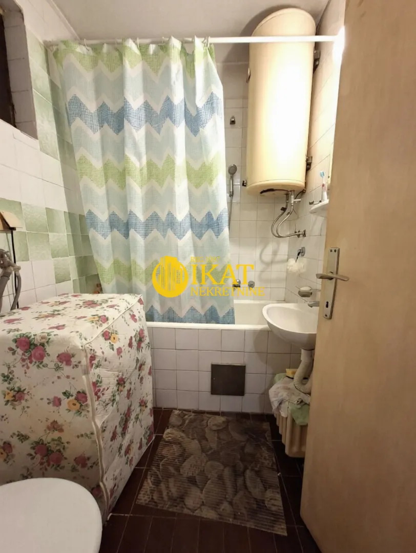 Prodaja, dvosoban stan, 74m², Vračar Sve Podlokacije, Beograd