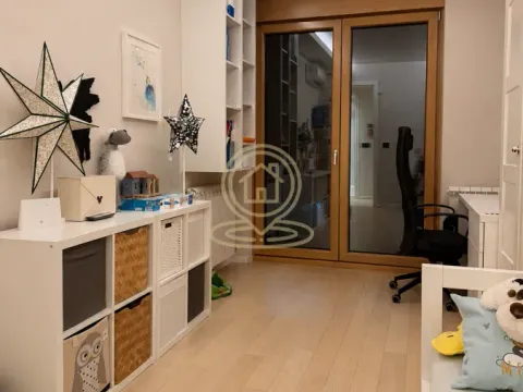 Izdavanje, četvorosoban stan, 104m², Stari Grad, Beograd - image 13