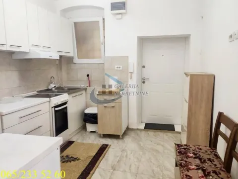 Prodaja, jednosoban stan, 36m², Vračar Hram, Vračar Sve Podlokacije - image 3