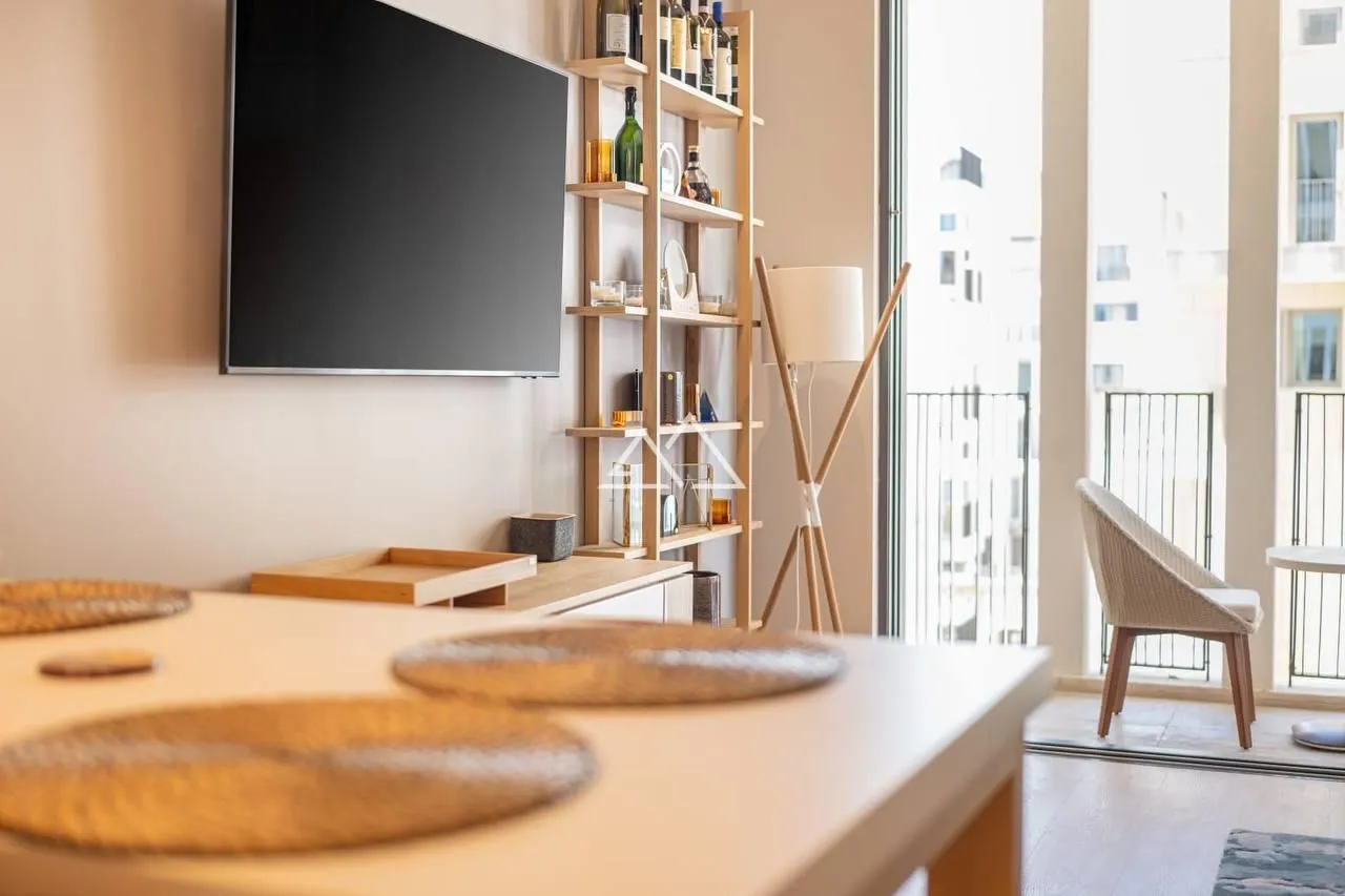 Prodaja, jednosoban stan, 55m², Centar, Tivat