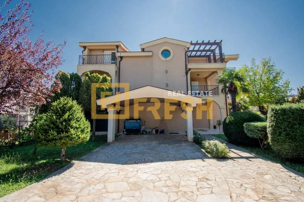 Sale, house, 600m², Zagorič, Podgorica