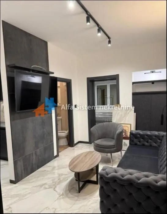 Izdavanje, dvosoban stan, 40m², Cvetkova Pijaca, Zvezdara Sve Podlokacije