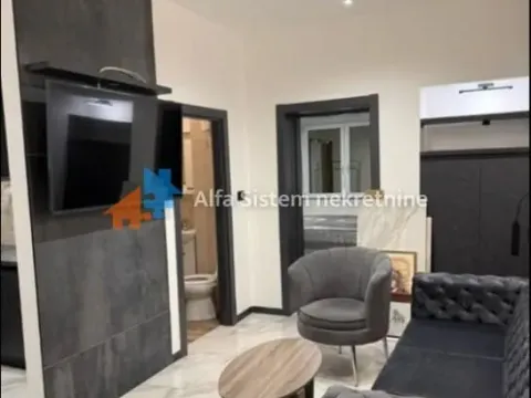 Izdavanje, dvosoban stan, 40m², Cvetkova Pijaca, Zvezdara Sve Podlokacije