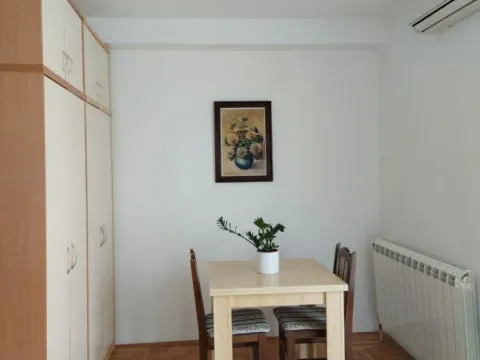 Prodaja, jednosoban stan, 26m², Bulevar Evrope, Novi Sad Sve Podlokacije - image 2