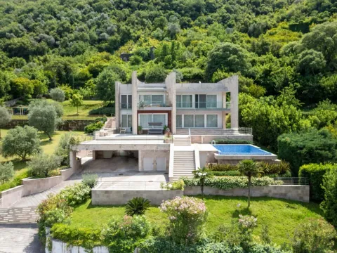 Sale, house, 359m², Stoliv, Kotor