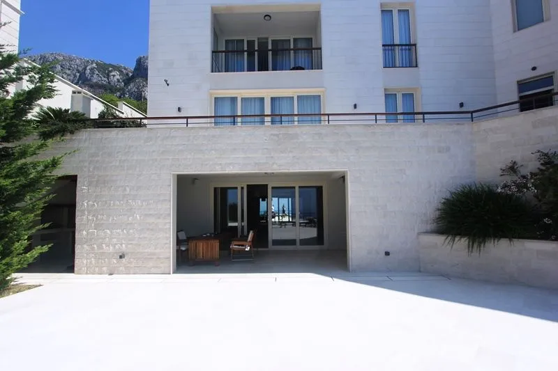 Sale, house, 600m², Blizikuće, Budva