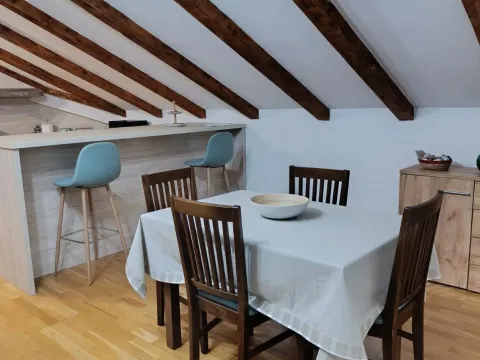 Rent, two bedroom apartment, 88m², Kalimanj, Tivat - image 3