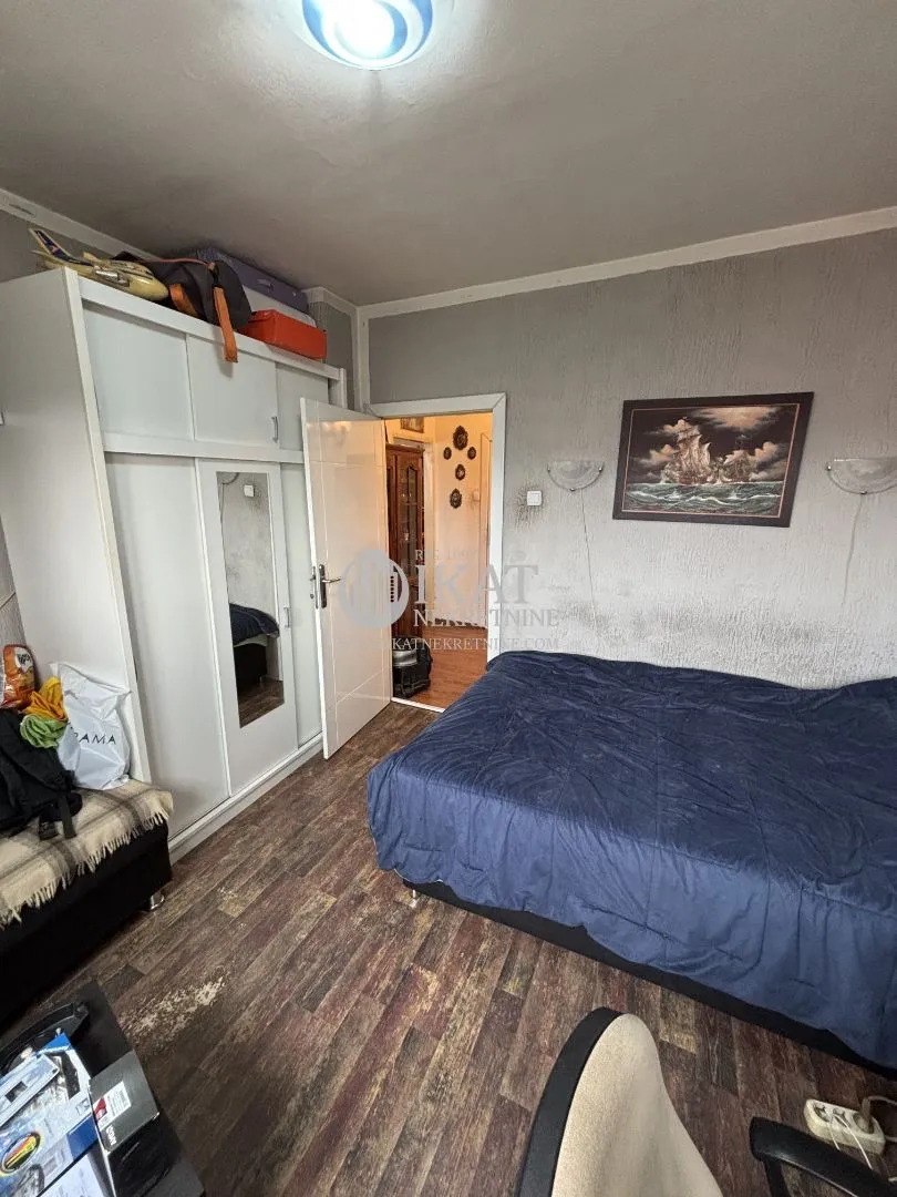 Sale, three bedroom apartment, 77m², Brace Jerković, Voždovac Sve Podlokacije