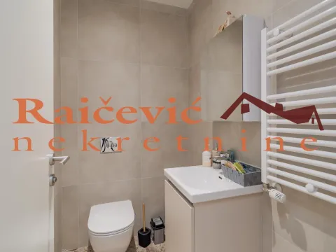 Sale, four bedroom apartment, 110m², Savski Venac, Beograd - image 20