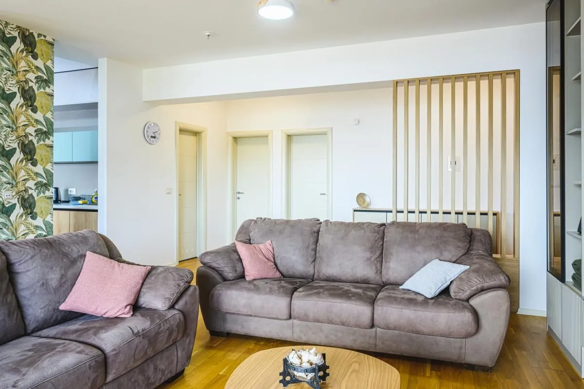 Rent, two bedroom apartment, 95m², Bečići, Budva