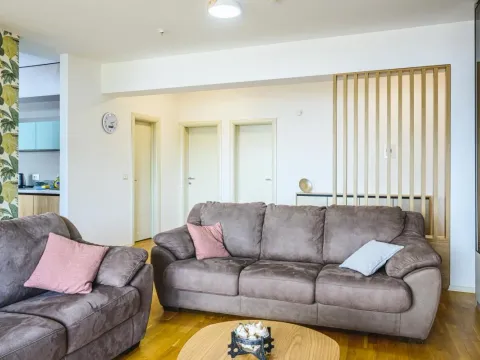 Izdavanje, dvosoban stan, 95m², Bečići, Budva - image 6