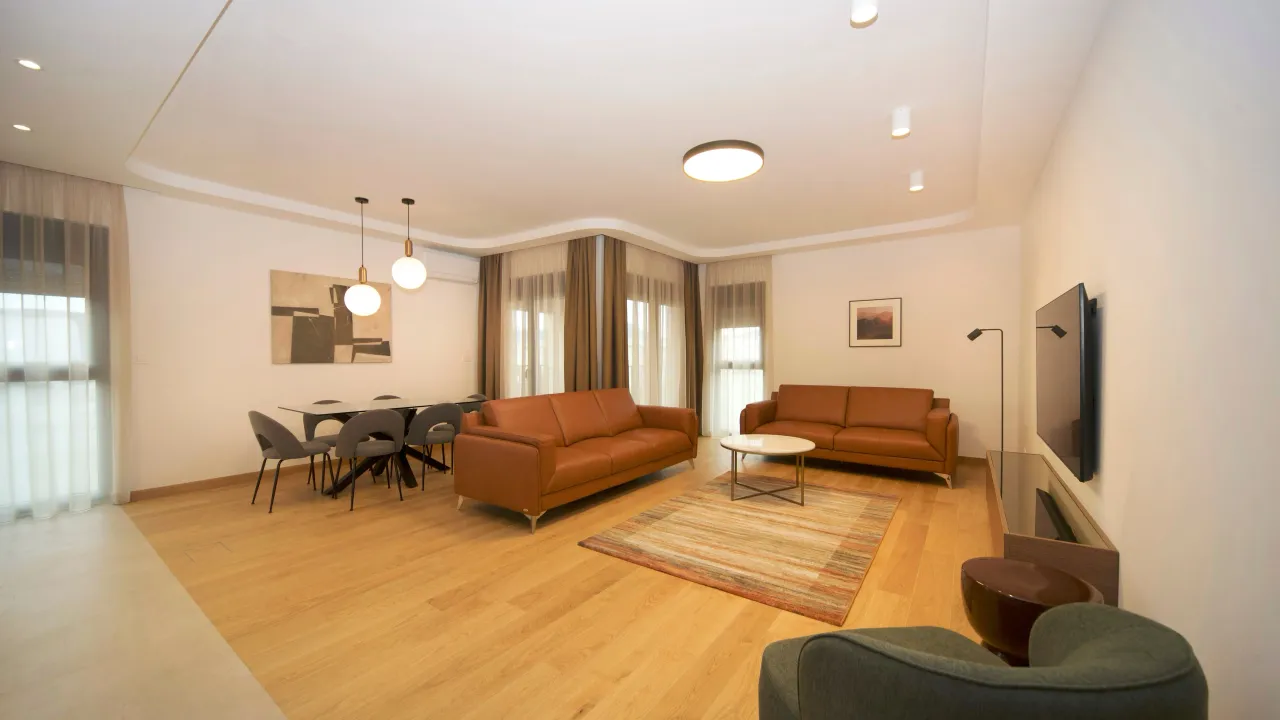 Izdavanje, trosoban stan, 105m², New City, Podgorica