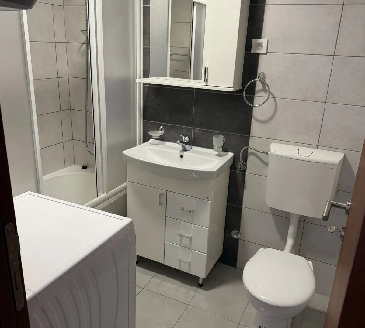 Rent, one bedroom apartment, 23m², Gornja Gorica, Podgorica