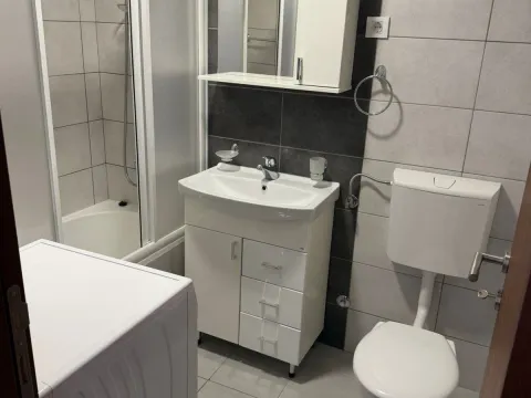 Izdavanje, jednosoban stan, 23m², Gornja Gorica, Podgorica - image 3