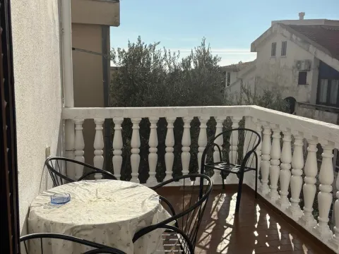 Sale, one bedroom apartment, 50m², Petrovac, Budva - image 1