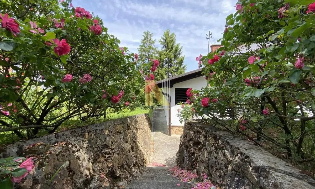 Prodaja, kuća, 97m², Rakovac, Novi Sad Sve Podlokacije