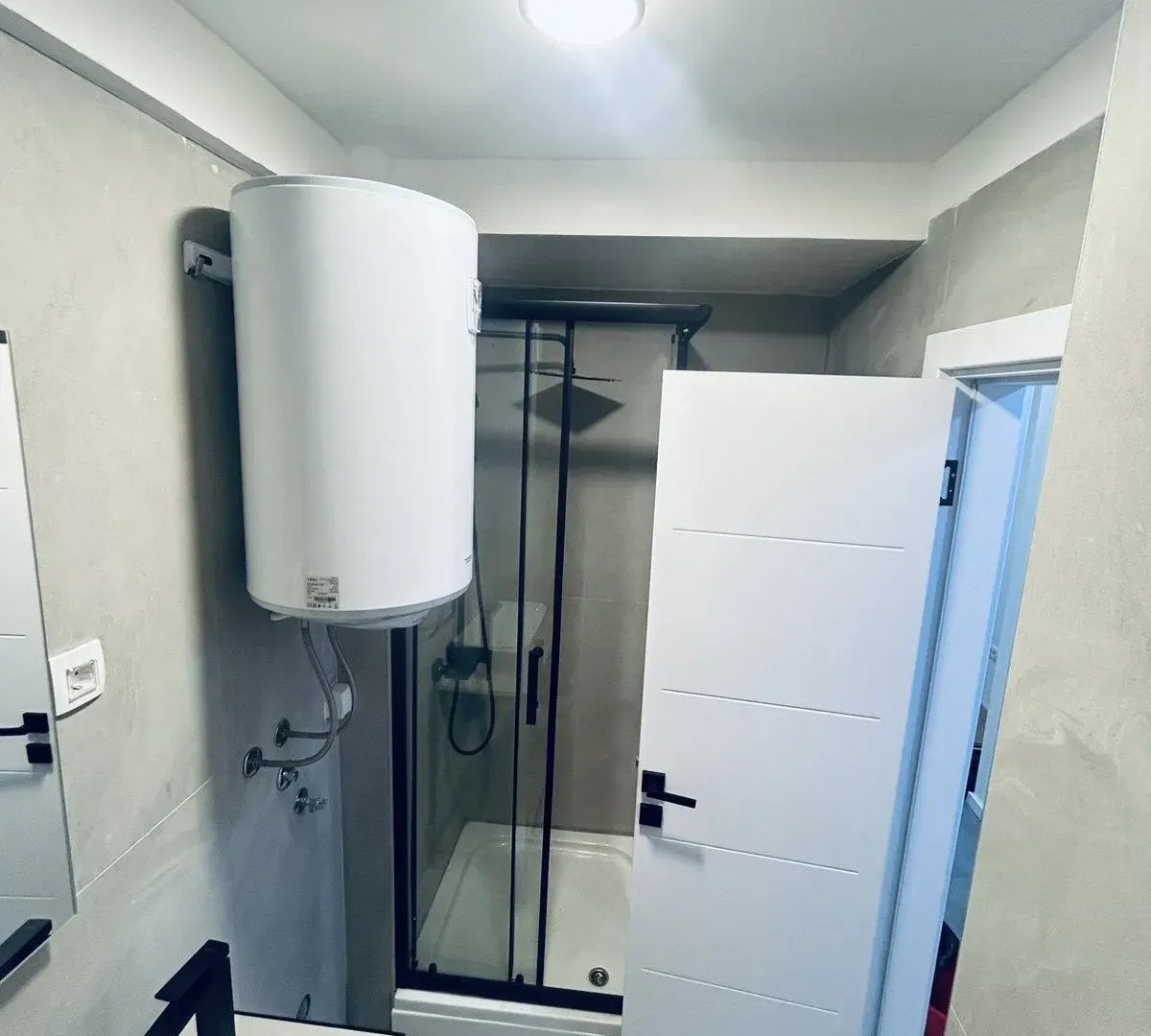 Rent, studio apartment, 27m², Momišići, Podgorica