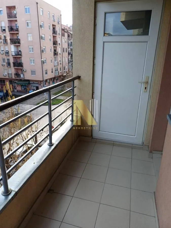 Izdavanje, garsonjera, 26m², Detelinara, Novi Sad Sve Podlokacije